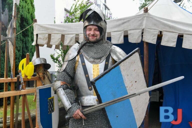 Stadtwache begeistert Besucher auf dem Harpener Dorffest